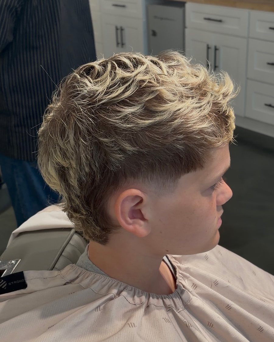 Blonde textured mullet
