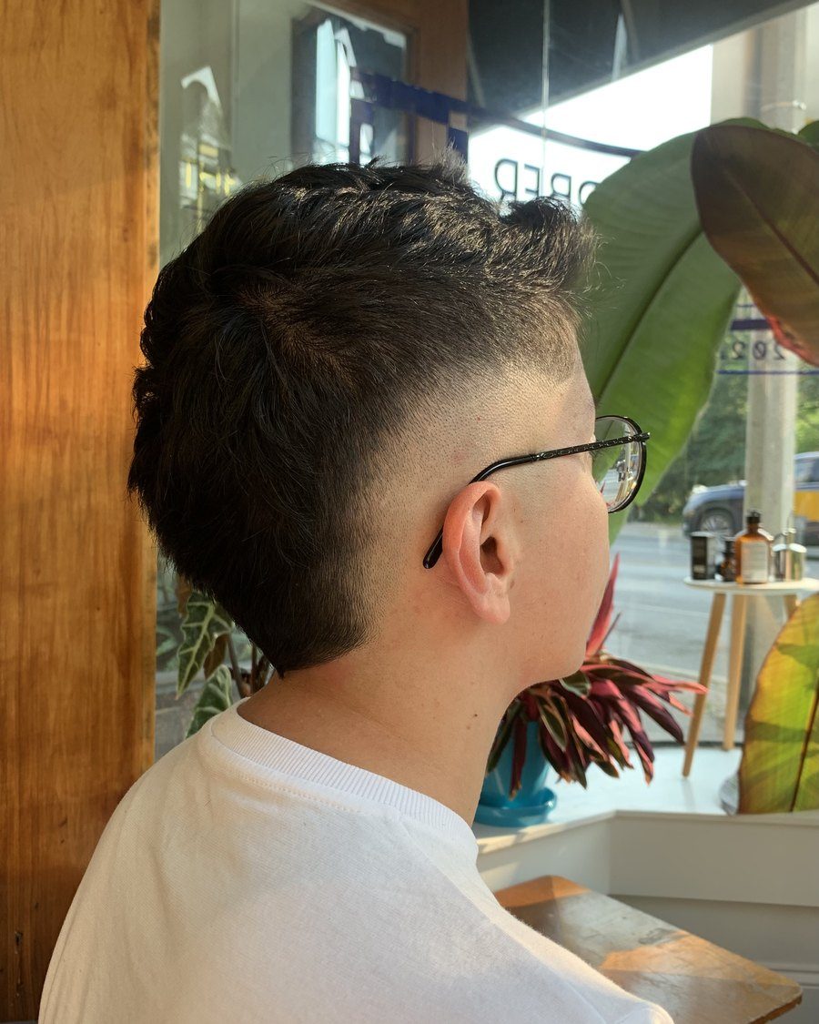 Textured crop with a mid fade, from behind